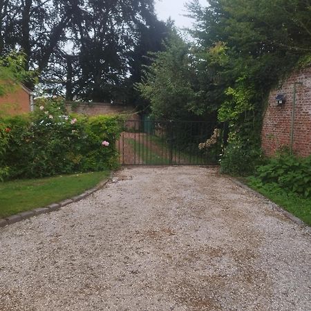 Au Pied De Lille Bed and Breakfast Εξωτερικό φωτογραφία